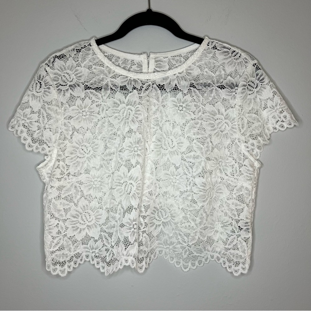 White Lace Crop Top – Approx. Size M